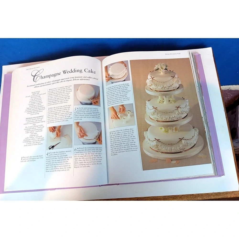 Cake Decorating Book by Angela Nilsen; Sarah Maxwell –Hardcover-Over 200 Recipes